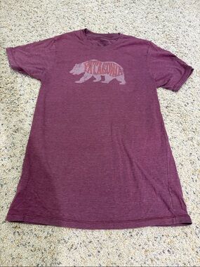 Patagonia Plum Graphic Bear T-Shirt small slim fit